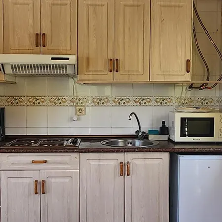 Pedregales Complejo Rural Estepona