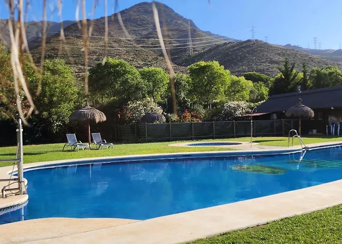 Pedregales Complejo Rural Estepona